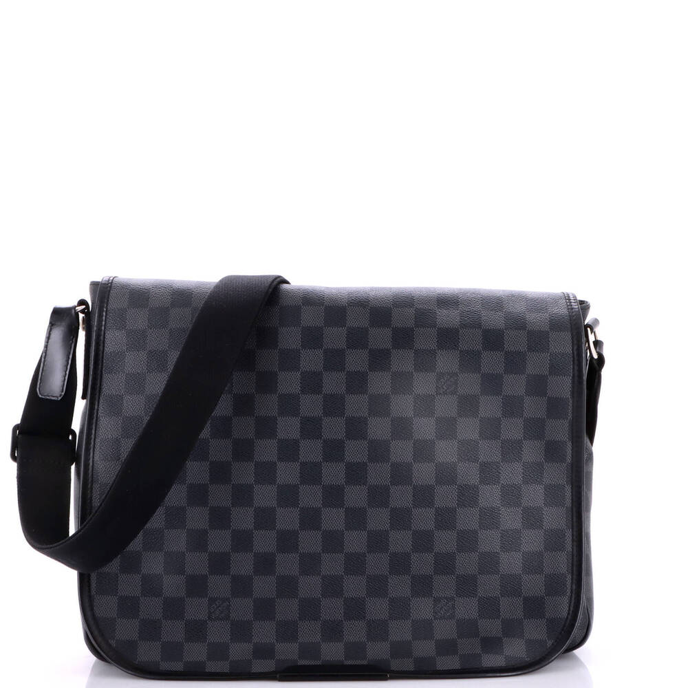Louis Vuitton GM Daniel Messenger Bag